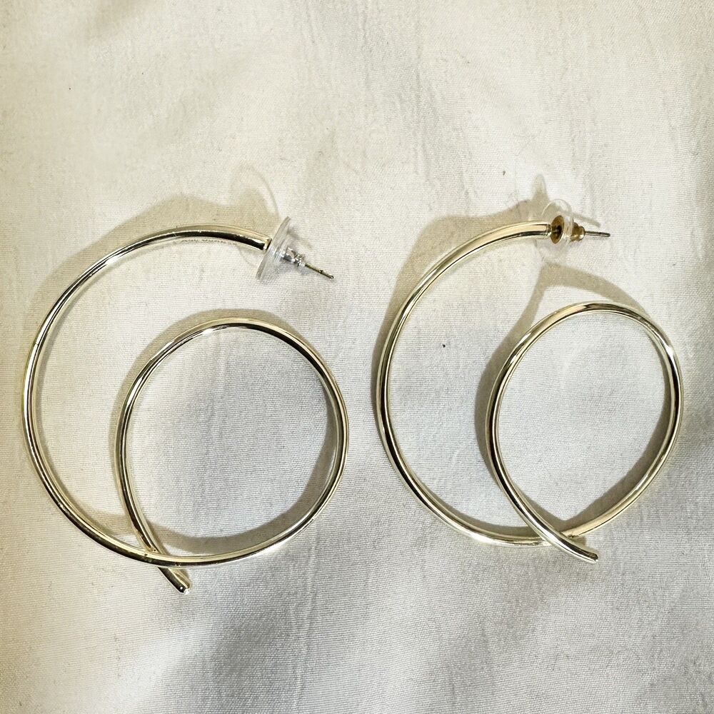 Kendra Scott Myles Hoop Gold Tone Earrings